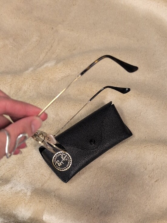 Ray-Ban Aviator Sunglasses with Silver Frame and Black Lenses main image 6